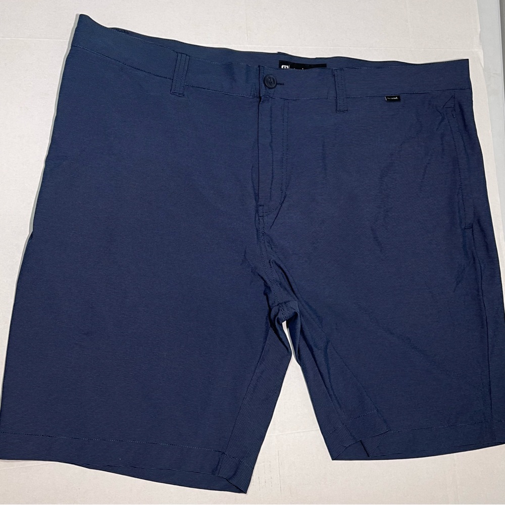 Travis Mathew Dark Blue Flat Front Shorts size 42